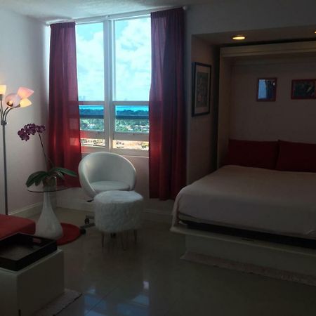Castle Beach - Great Views Appartamento Miami Beach Esterno foto